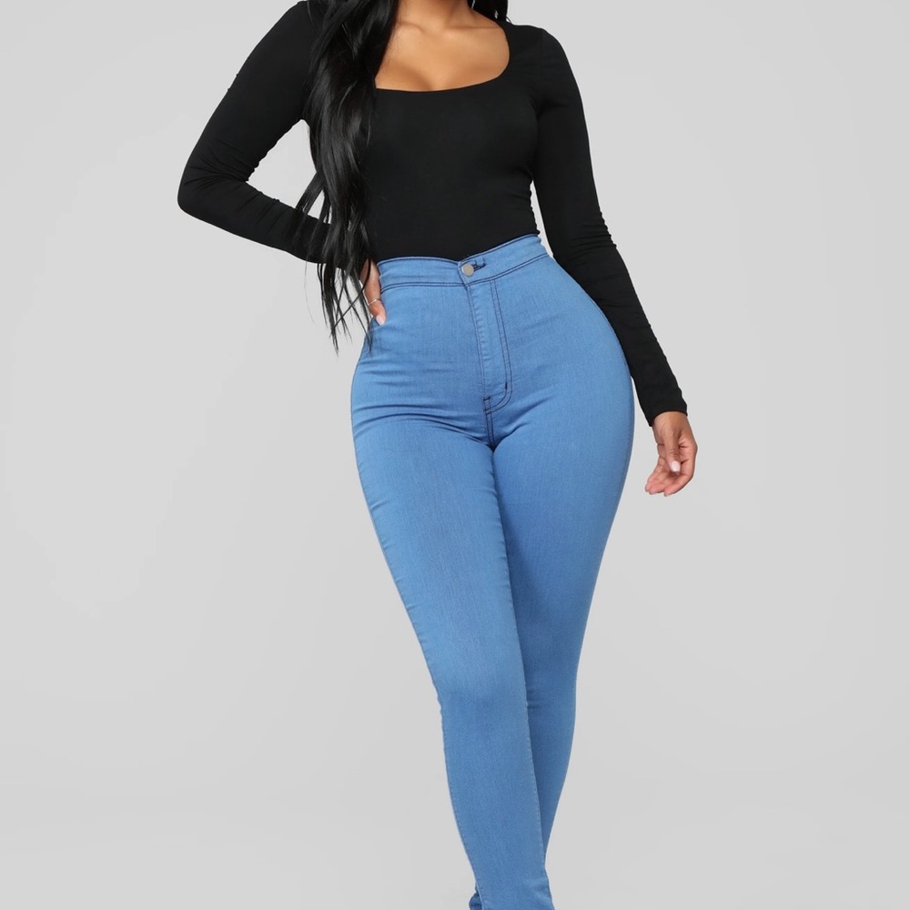 FASHION NOVA Super High Waist Denim Skinnies Medium Blue Wash Size 7 NWT - Picture 6 of 11